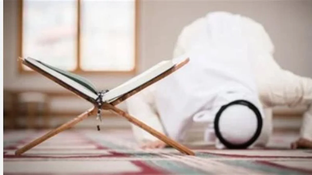 موعد الأذان.. توقيت العشاء في القاهرة والإسكندرية اليوم